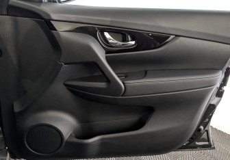 Подержанный автомобиль Nissan X-Trail 2021 года (25 фото)