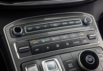 Подержанный автомобиль Hyundai Santa Fe 2022 года (21 фото)