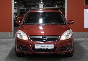 Подержанный автомобиль Opel Vectra Sedan 2006 года (2 фото)