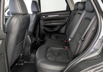 Подержанный автомобиль Mazda CX-5 2020 года (18 фото)