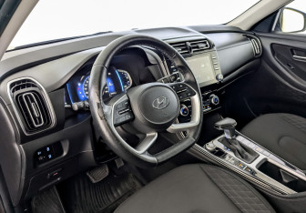 Подержанный автомобиль Hyundai Creta 2021 года (16 фото)