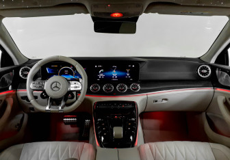 Подержанный автомобиль Mercedes-Benz AMG GT Liftback 2021 года (18 фото)