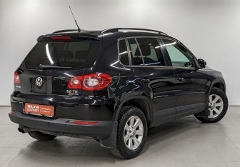Подержанный автомобиль Volkswagen Tiguan 2010 года (5 фото)