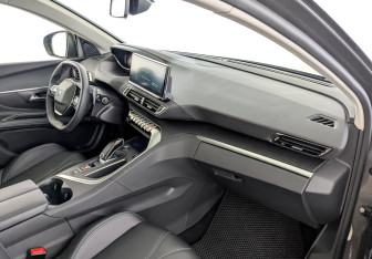Подержанный автомобиль Peugeot 5008 Suv 2021 года (11 фото)