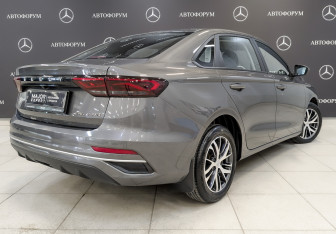 Подержанный автомобиль Geely Emgrand 2023 года (5 фото)