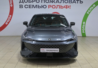 Подержанный автомобиль Changan UNI-V 2024 года (2 фото)