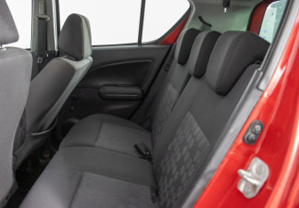 Подержанный автомобиль Suzuki Splash 2009 года (11 фото)