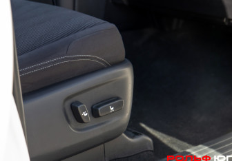 Подержанный автомобиль Toyota Land Cruiser Prado 2019 года (13 фото)