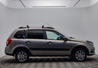 Подержанный автомобиль LADA (ВАЗ) Granta Wagon 2022 года (4 фото)