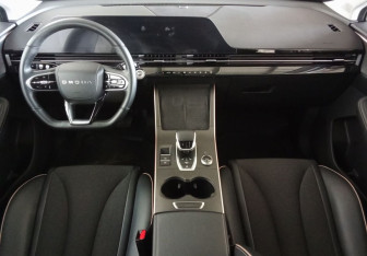 Подержанный автомобиль Omoda C5 2023 года (9 фото)