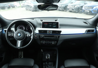 Подержанный автомобиль BMW X2 2018 года (12 фото)