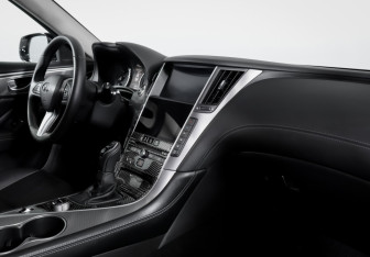 Подержанный автомобиль Infiniti Q50 2022 года (9 фото)