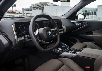 Подержанный автомобиль BMW X3 2025 года (9 фото)