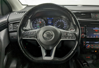Подержанный автомобиль Nissan Qashqai 2021 года (25 фото)