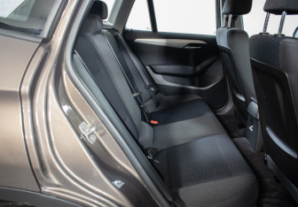 Подержанный автомобиль BMW X1 2012 года (9 фото)