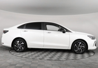 Подержанный автомобиль BAIC U5 Plus 2023 года (4 фото)