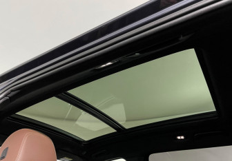 Подержанный автомобиль BMW X7 2020 года (22 фото)