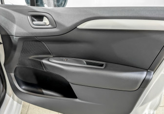 Подержанный автомобиль Citroen C4 Sedan 2021 года (23 фото)