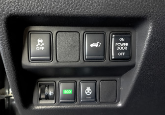 Подержанный автомобиль Nissan X-Trail 2018 года (27 фото)