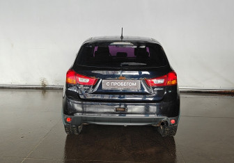 Подержанный автомобиль Mitsubishi ASX 2013 года (5 фото)