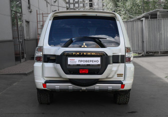 Подержанный автомобиль Mitsubishi Pajero 2019 года (5 фото)