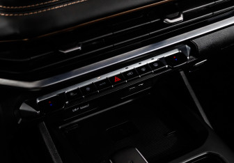 Подержанный автомобиль Geely Okavango 2024 года (19 фото)