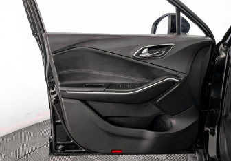 Подержанный автомобиль Москвич 3 2023 года (19 фото)