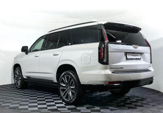 Подержанный автомобиль Cadillac Escalade Suv 2021 года (7 фото)