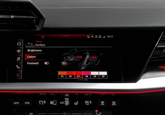 Подержанный автомобиль Audi A3 Hatchback 2021 года (15 фото)