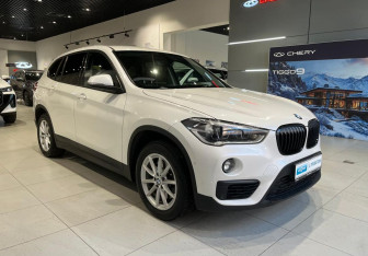 Подержанный автомобиль BMW X1 2018 года (3 фото)