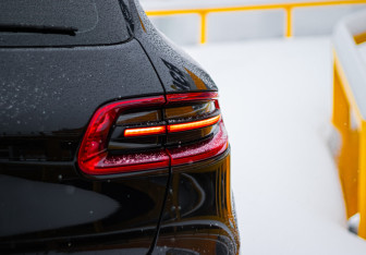 Подержанный автомобиль Porsche Macan 2018 года (15 фото)