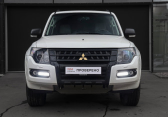 Подержанный автомобиль Mitsubishi Pajero 2020 года (2 фото)