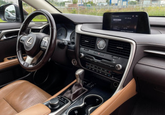 Подержанный автомобиль Lexus RX 2016 года (9 фото)