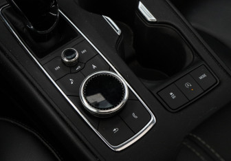 Подержанный автомобиль Cadillac XT4 2020 года (23 фото)