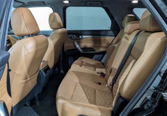 Подержанный автомобиль Changan CS95 2024 года (11 фото)