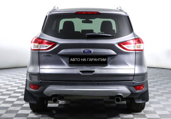 Подержанный автомобиль Ford Kuga 2013 года (4 фото)