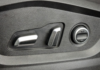 Подержанный автомобиль Exeed LX 2022 года (20 фото)