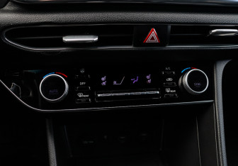 Подержанный автомобиль Hyundai Sonata 2020 года (24 фото)