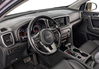 Подержанный автомобиль Kia Sportage 2018 года (15 фото)