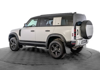 Подержанный автомобиль Land Rover Defender Suv 2020 года (7 фото)