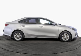 Подержанный автомобиль Kia Cerato Sedan 2020 года (4 фото)