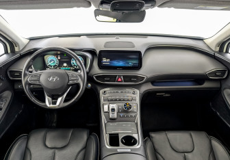 Подержанный автомобиль Hyundai Santa Fe 2021 года (14 фото)
