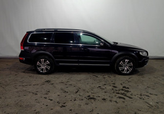 Подержанный автомобиль Volvo XC70 2014 года (8 фото)