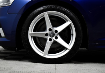 Подержанный автомобиль Audi A5 Liftback 2018 года (14 фото)