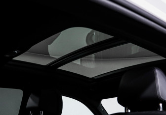 Подержанный автомобиль BMW X6 2022 года (18 фото)