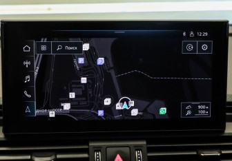 Подержанный автомобиль Audi Q5 2021 года (17 фото)