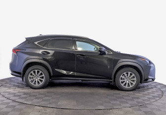 Подержанный автомобиль Lexus NX 2020 года (4 фото)