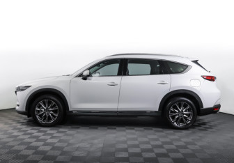 Подержанный автомобиль Mazda CX-8 2023 года (8 фото)