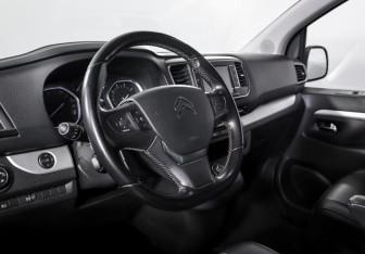 Подержанный автомобиль Citroen SpaceTourer 2018 года (14 фото)