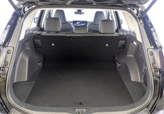 Новый Toyota RAV4 2025 (8 фото)